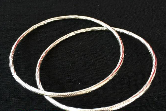 THAI KAREN HILL TRIBE SILVER BANGLE BG160