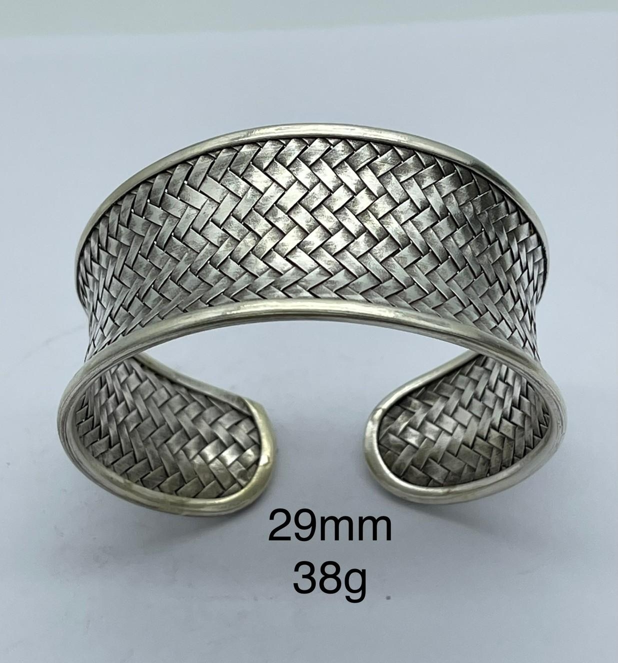 Thai Karen Hill Tribe Silver Bangle BG211TKSH118