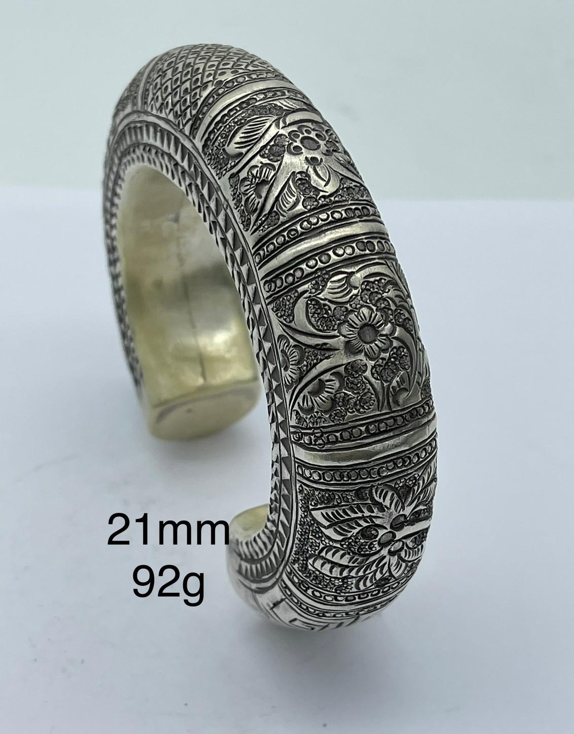 Thai Karen Hill Tribe Silver Bangle BG211TKSH144