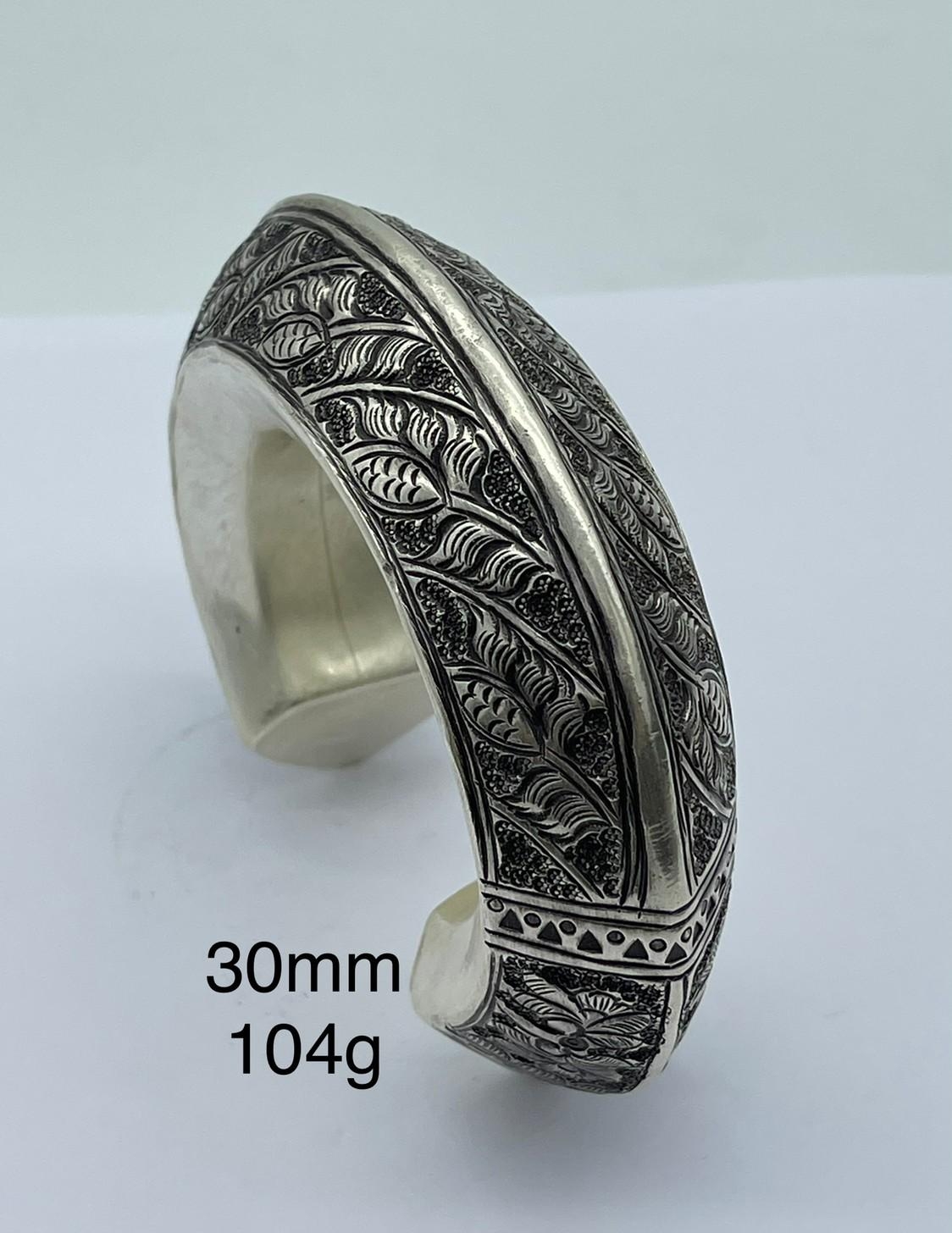 Thai Karen Hill Tribe Silver Bangle BG211TKSH154