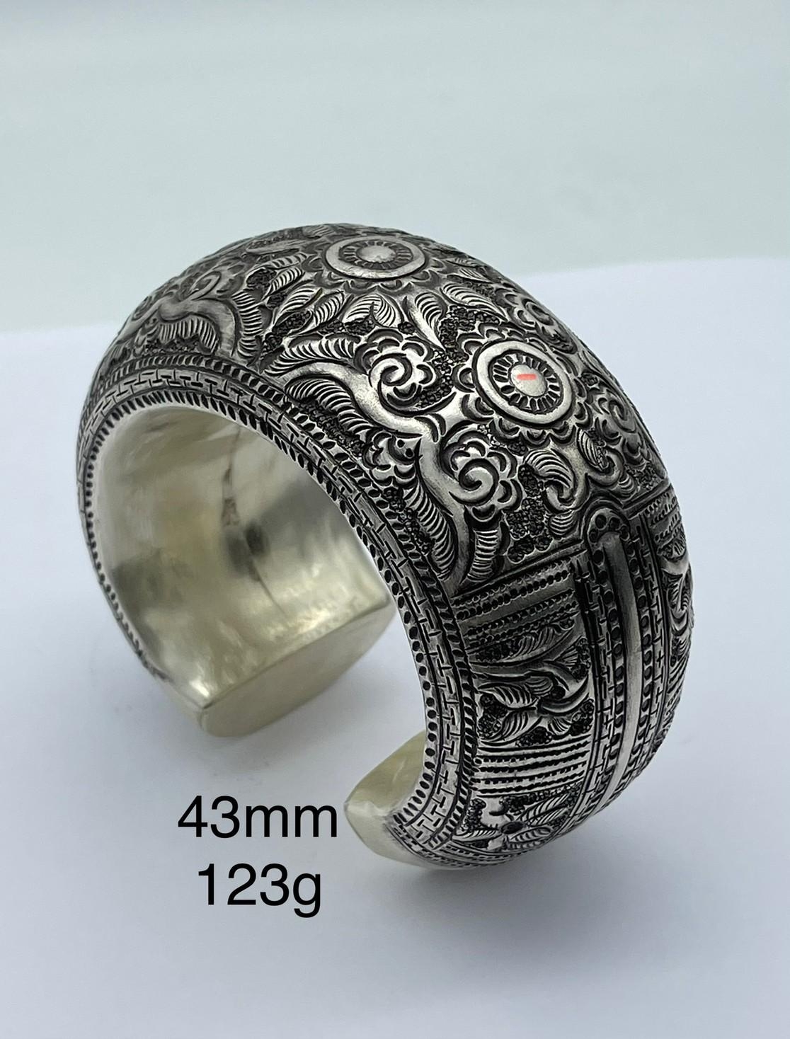 Thai Karen Hill Tribe Silver Bangle BG211TKSH156