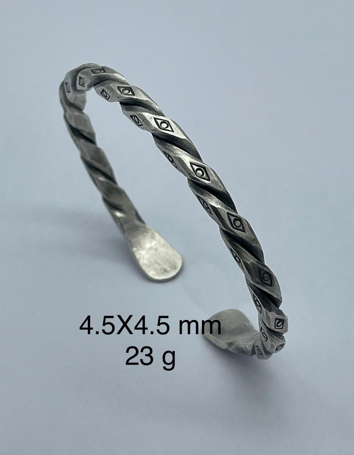 Thai Karen Hill Tribe Silver Bangle BG211TKSH32