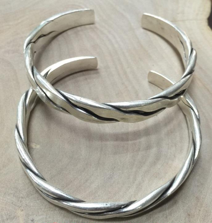 Thai Karen Hill Tribe Silver Bangle BG335