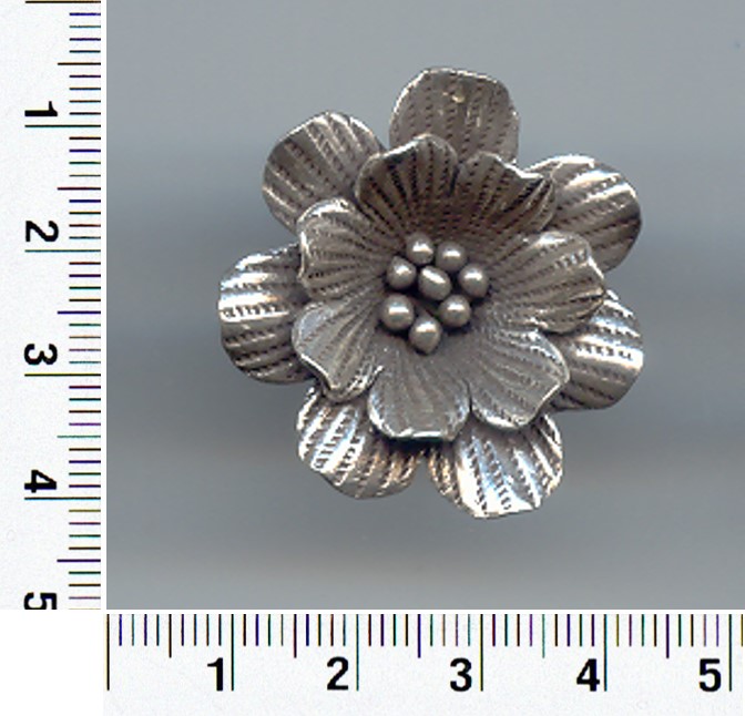 Thai Karen Hill Tribe Silver Lovely Flower Pendant NL111