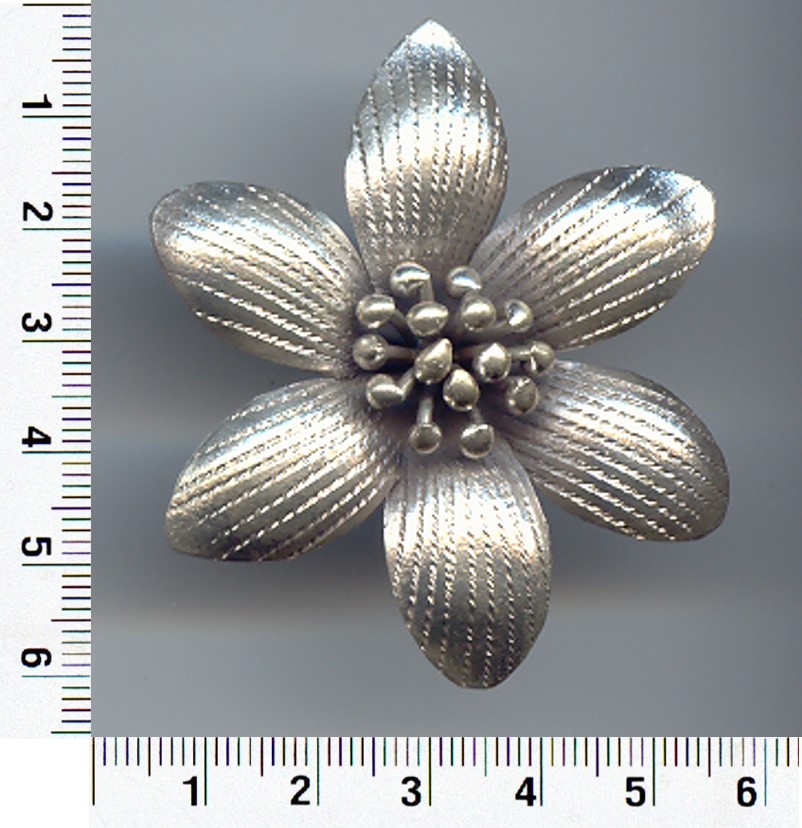Thai Karen Hill Tribe Silver Lovely Grand Flower NL118