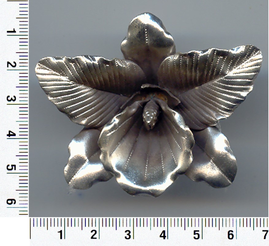 Thai Karen Hill Tribe Silver Lovely Orchid Pendant NL132
