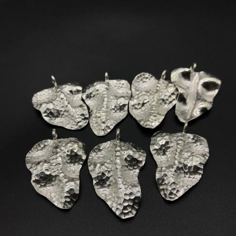 Thai Karen Hill Tribe Silver Pendants 20PD315 (10 Beads)