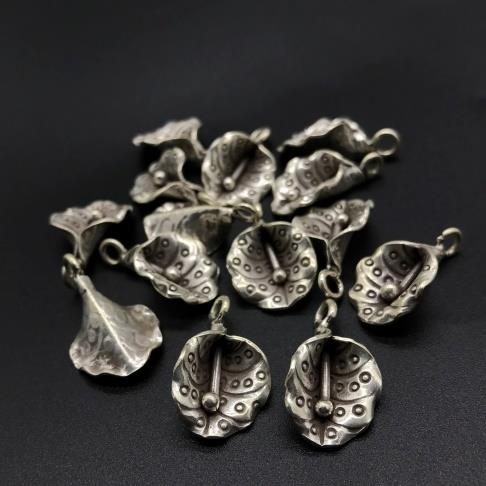 Thai Karen Hill Tribe Silver Pendants 20PD316 (10 Beads)