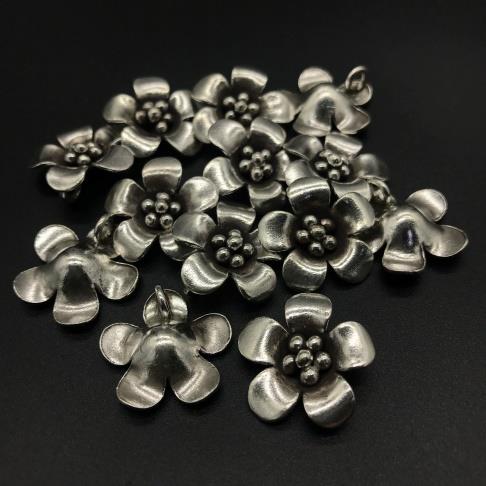 Thai Karen Hill Tribe Silver Pendants 20PD321 (10 Beads)