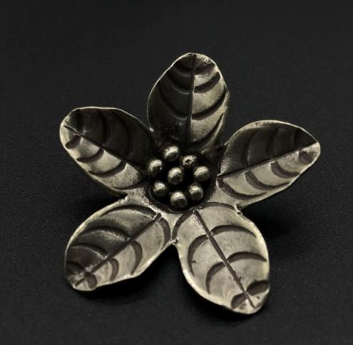 Thai Karen Hill Tribe Silver Pendants 20PD366 (10 Beads)