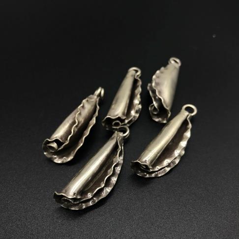 Thai Karen Hill Tribe Silver Pendants 20PD371 (5 Beads)